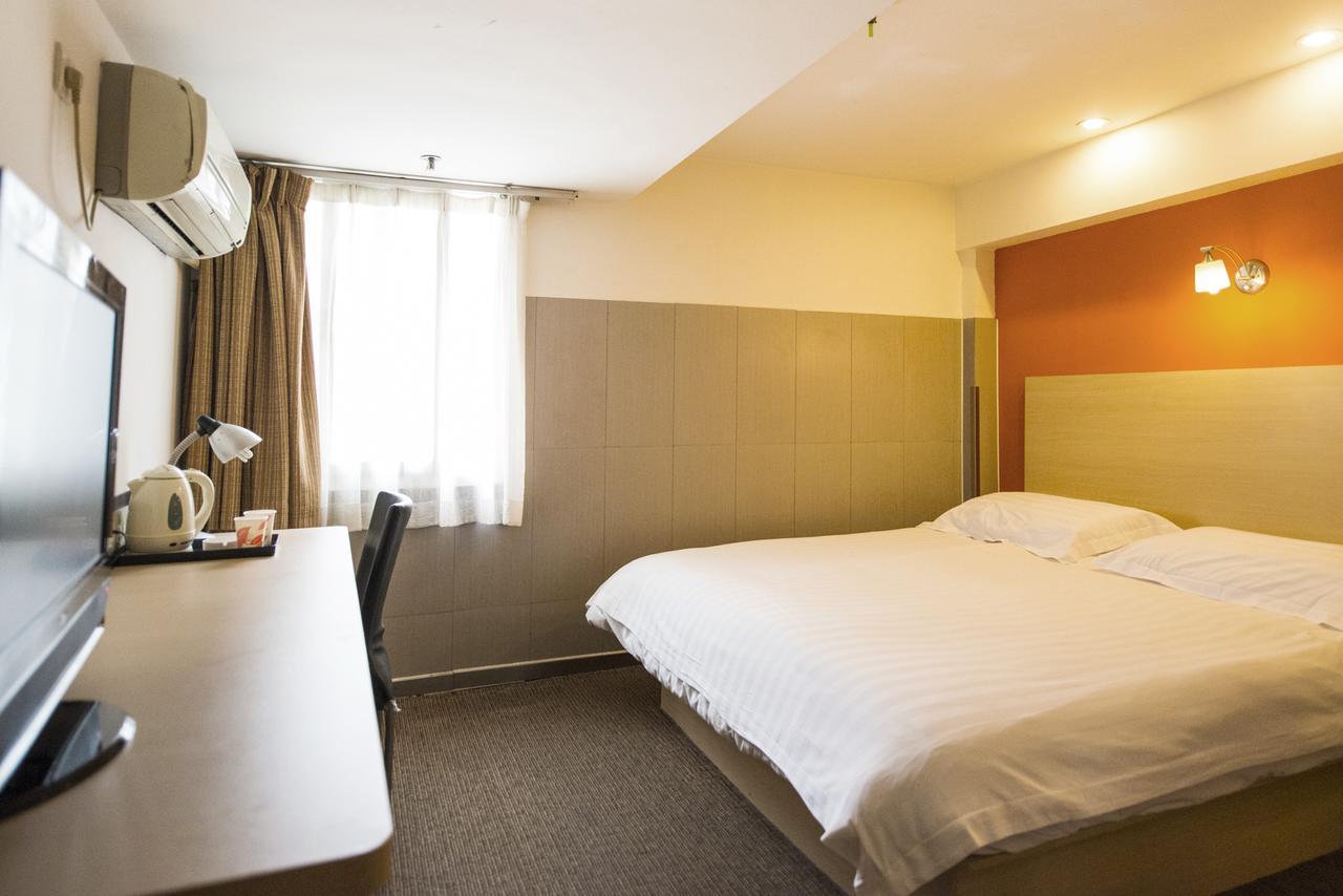Motel Shenzhen Longgang Longcheng Square Metro Station מראה חיצוני תמונה