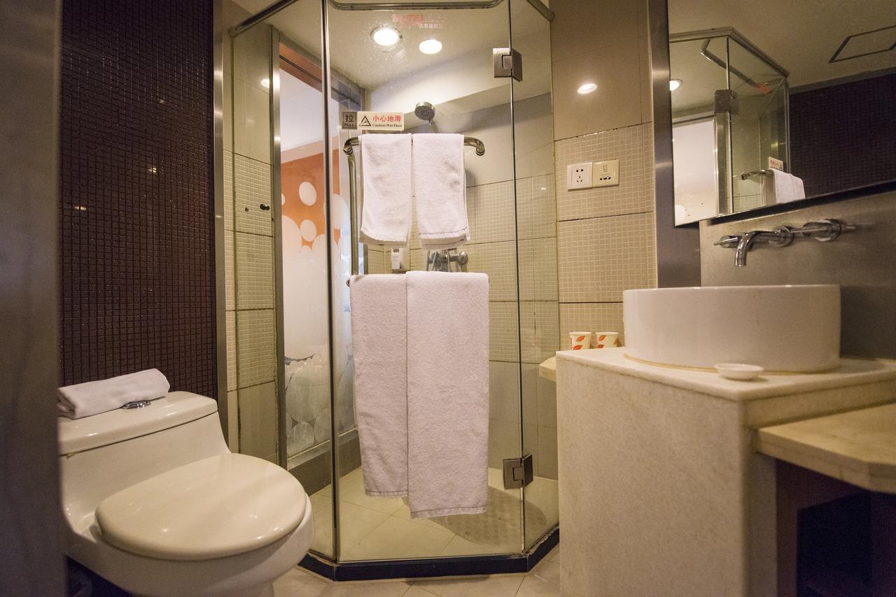 Motel Shenzhen Longgang Longcheng Square Metro Station מראה חיצוני תמונה