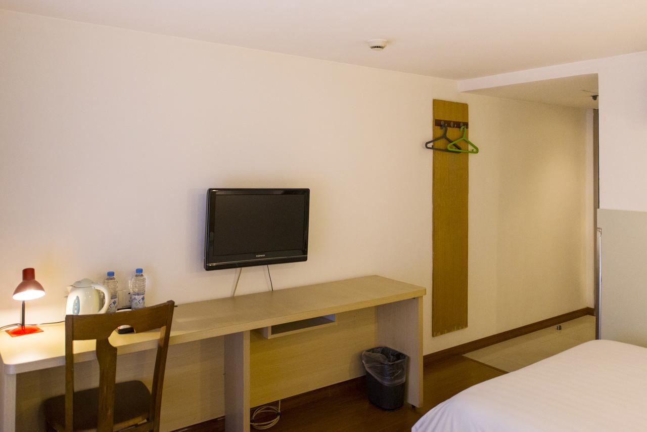 Motel Shenzhen Longgang Longcheng Square Metro Station מראה חיצוני תמונה
