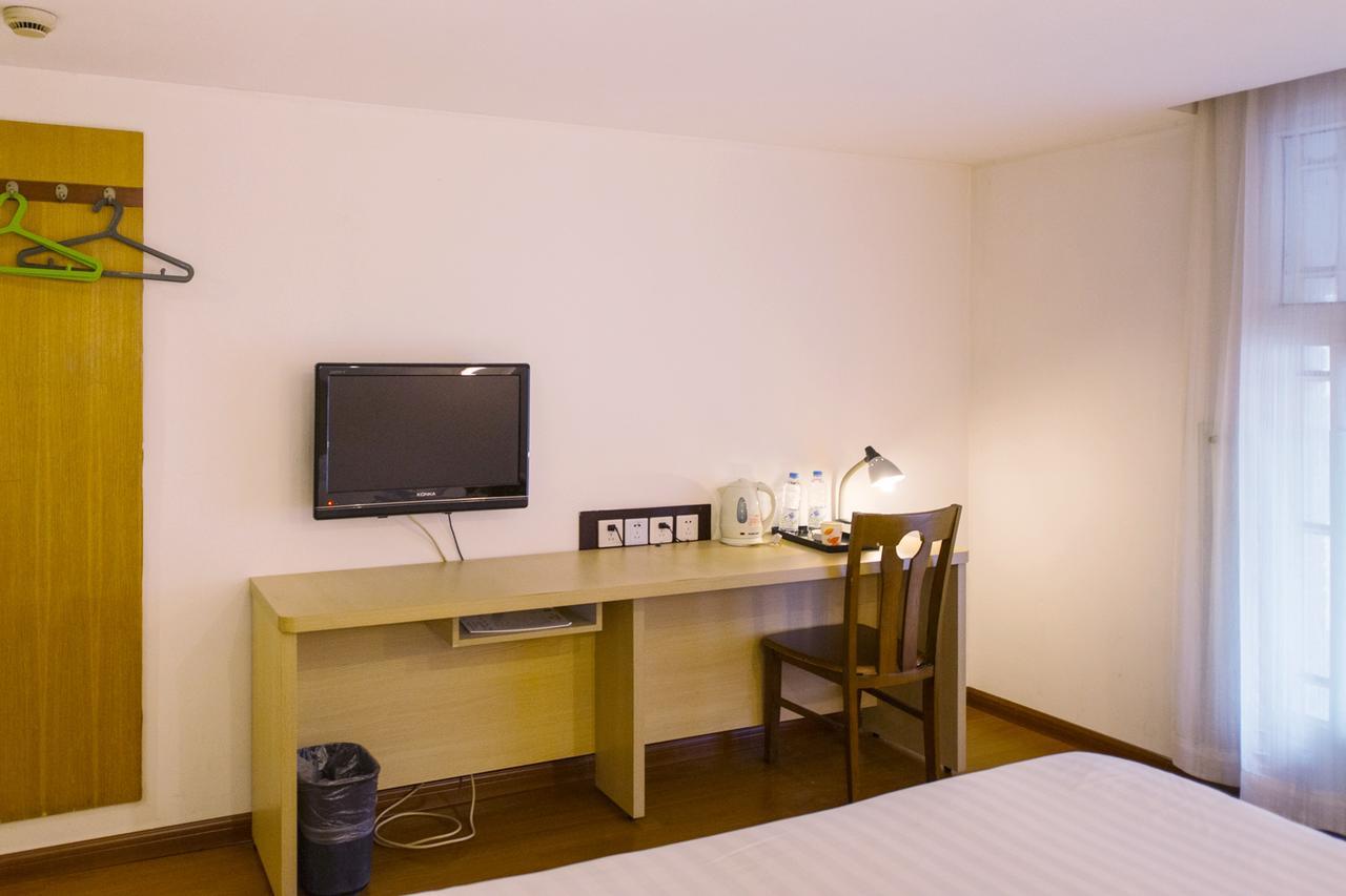 Motel Shenzhen Longgang Longcheng Square Metro Station מראה חיצוני תמונה